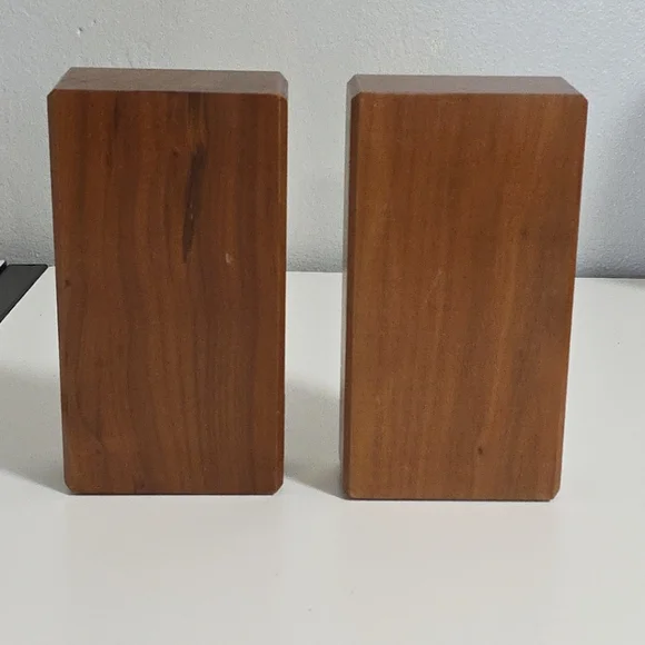 MCM Laser Engraved SolidAmerican Walnut Bookends Seagulls Over the Sea Birds